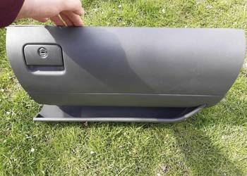 Schowek Seat Leon/Toledo/Audi A3 ze zmieniarką.