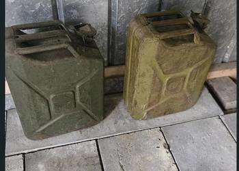 Stare metalowe kanistry wojskowe 20L – LWP / PRL / Militaria / Off-road