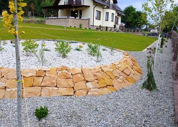 Kamień ogrodowy na skarpy i mury oporowe – polski kamień murowy piaskowiec