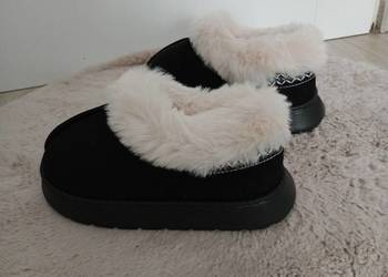 Nowe kapcie damskie rozmiar 39
