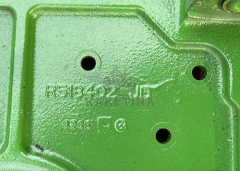 John Deere - [Kryza] Silnika R518402 | John Deere [Kryza] - Wspornik Silni…