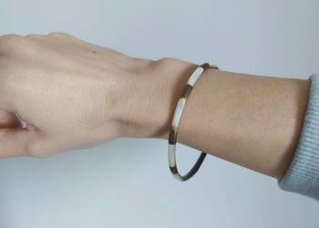 bransoletka, masa perłowa, średnica 7 cm bransoletka, masa perłowa, średnica 7 cm