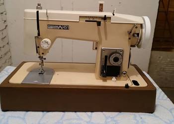 Sprzedam maszynę do szycia Łucznik 451