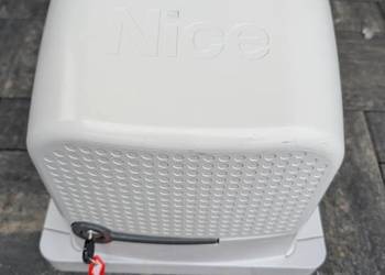 Nice Robus 600 napęd do bramy