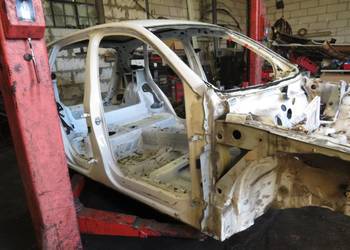 PRÓG SŁUPEK PRAWY BOK LY9C AUDI Q5 8R PRÓG SŁUPEK PRAWY BOK LY9C AUDI Q5 8R