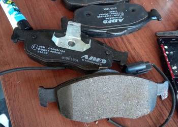 Klocki hamulcowe nowe ford mondeo MK1 MK2 z czujnikami