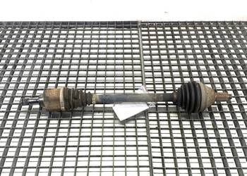 PÓŁOŚ LEWY PRZÓD SKODA FABIA III 6C0407271H 1.0 60KM PRZEGUB