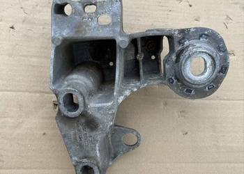 Łapa wspornik silnika lewy Audi a4 b6 b7 8e0199351