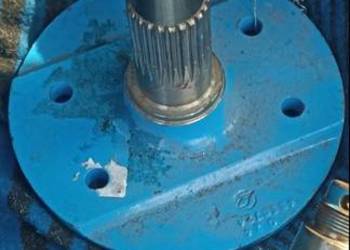 Wał wirnika D235/50/35M30x1,5.   Lemken 4550724 org.
