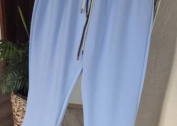 Nowe spodnie dresowe jasnoniebieskie, duże