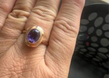 Złoty pierscionek z Ametystem