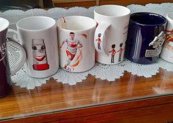 Kubki porcelanowe różne.|Robert Lewandowski i inne|