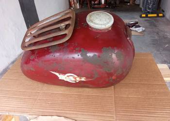 Wsk m06 zbiornik paliwa bak stary model  Z,Z1,Z2  kratka korek  w komplecie