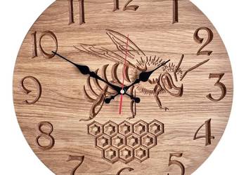 Drewniany zegar 40 cm, dębowy – Pszczoła i plaster miodu | Cichy mechanizm