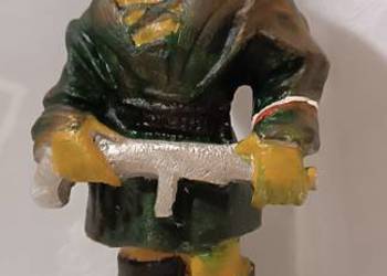 Figura/ statuetka Małego Powstańca Warszawskiego