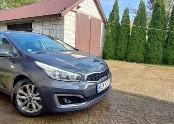 Kia Navi kamera cofania 136 km opony wielosezonowe świeże