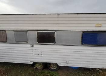 Przyczepa kempingowa magazynek