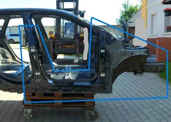BMW U06 200i Słupek podłużnica ćwiartka próg prawy 668