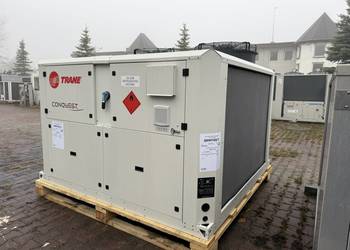 Agregat wody lodowej chiller Trane CGAX 036 HE LN EC o wydajności 211 kW