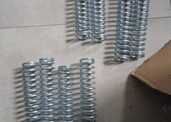 Sprężyny przednich amortyzatorów shl m17