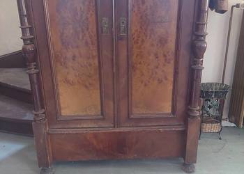 Sprzedam starą szafa