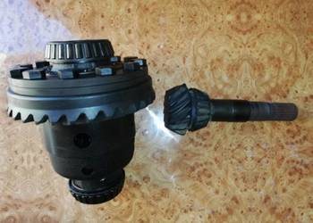 Mechanizm różnicowy, wałek ataku John Deere5045E, 5055E, 506