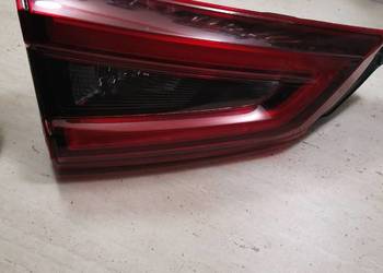 Lampa tylna klapy Nissan Rogue lewa