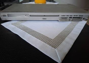 Odtwarzacz DVD Tevion DVD 7000 Srebrny Odtwarza każdą płytę, odczytuje każd