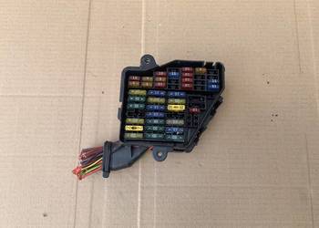 Skrzynka bezpieczników 8D1941824 audi a4 b6