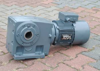 Motoreduktor kątowy 1.5kw. 17obr./min. z hamulcem. SEW