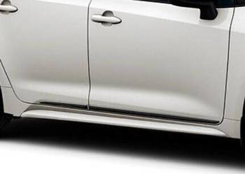 TOYOTA Corolla Listwy drzwi boczne kpl PW156-02005-CA OE