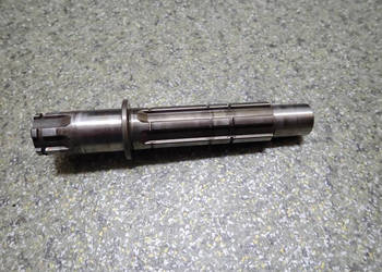 WAŁEK SKRZYNI BIEGÓW ZDAWCZY SUZUKI DR 650 RS RSE 90-95R