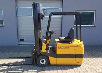 Wózek widłowy elektryczny Jungheinrich EFG16 triplex