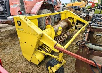 Podbieracz do trawy pick-up John Deere 630a
