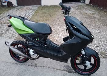 Yamaha aerox pod stunt,do ukonczenia
