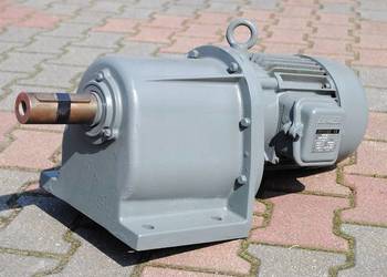 Motoreduktor 2.2kw. 42obr./min.. Firmy BAUER