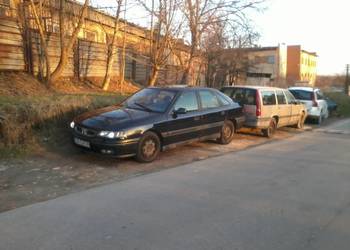 Szyba boczna drzwi prawa lub lewa przód tył Renault Safrane