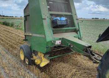 Prasa John Deere 550