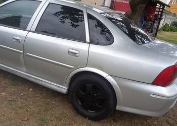 Witam sprzedam samochod osobowy Opel vectra B. Z 20
