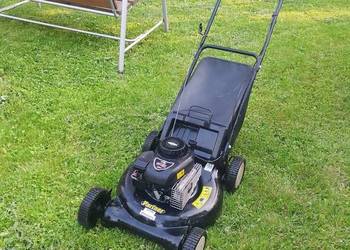 Kosiarka spalinowa Briggs Stratton.