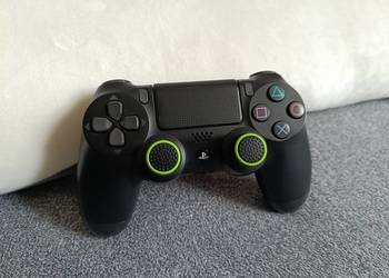 Pad, kontroler Sony PlayStation 4, PS4, jak nowy, nowe analogi