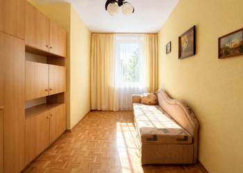 Słoneczne mieszkanie 48 m² | 3 pokoje | parter | duży potencjał