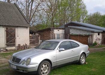 Mercedes na tor