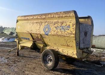 Sprzedam paszowóz sgariboldi