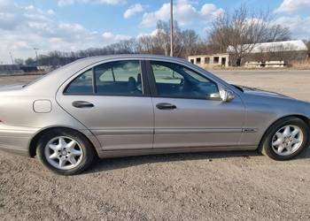 Mercedes-Benz Klasa C 180 Kompressor, skórzana tapicerka, ładny środek