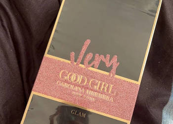 Very good girl glam Carolina Herrera