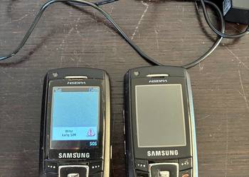 2 telefony Samsung SGH Z720 (używane) + 1 ładowarka