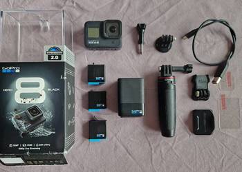 GoPro Hero 8 black + 3 akumulatory + hub ładujący + akcesoria