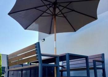 Zestaw ogrodowy stół + ławki + parasol