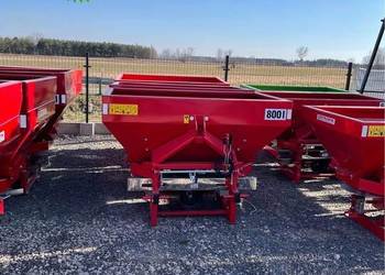 #2 Rozsiewacz do nawozów dwutarczowy TYTAN 600L-1400L